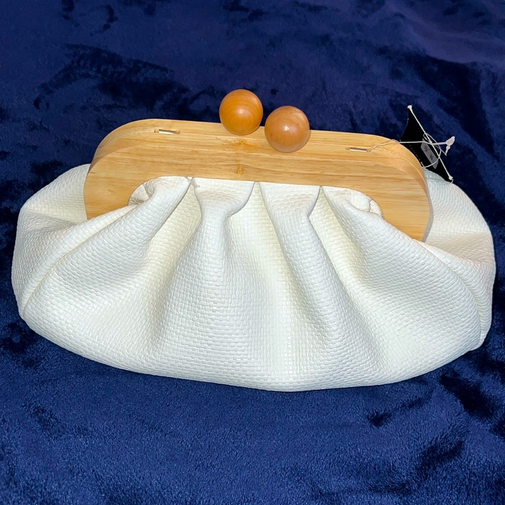 White handbag for Spring!